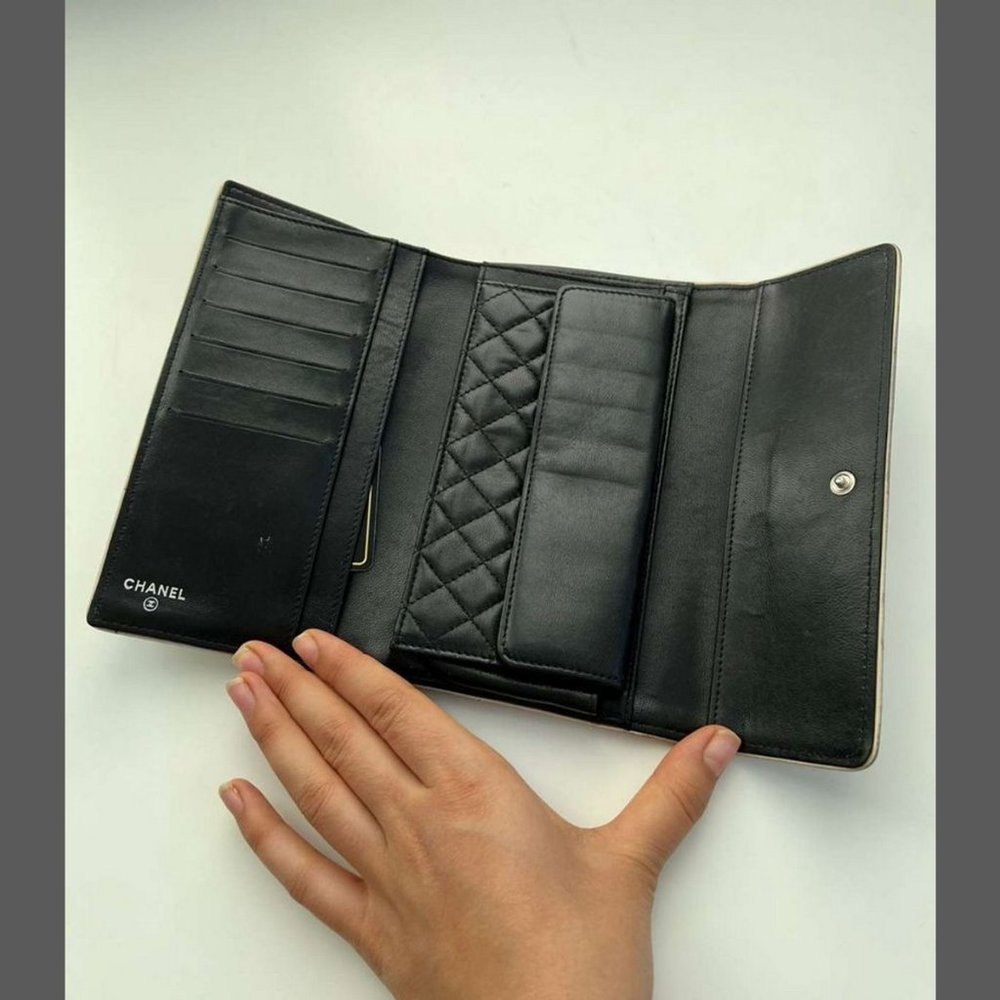 Chanel Wallet - Picture 8 of 10